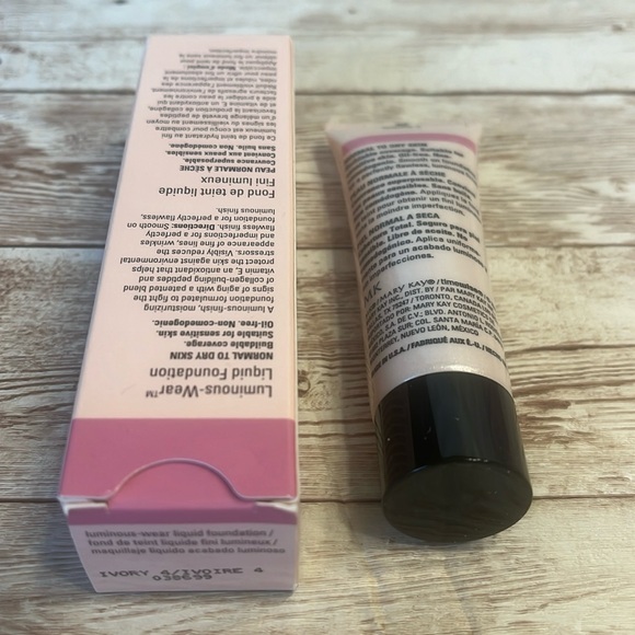 NEW MK Ivory 4 LUMINOUS-WEAR Timewise Luminous Wear Liquid Foundation New in box - Picture 2 of 7